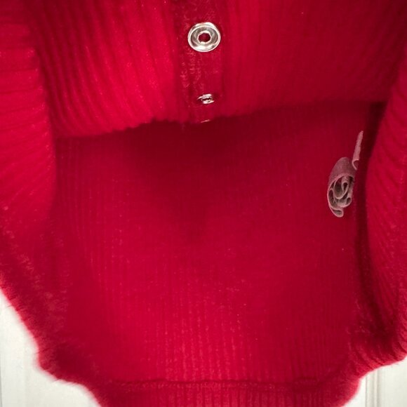 EUC Forever 21 Blouse Short Sleeve V Neck Ribbed Tee, Faux Buttons, Red, L - Picture 8 of 16